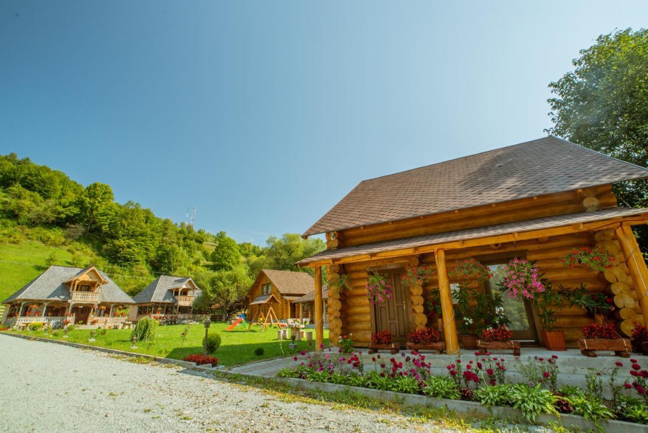 Hotel Casutele Din Moisei Zewnętrze zdjęcie
