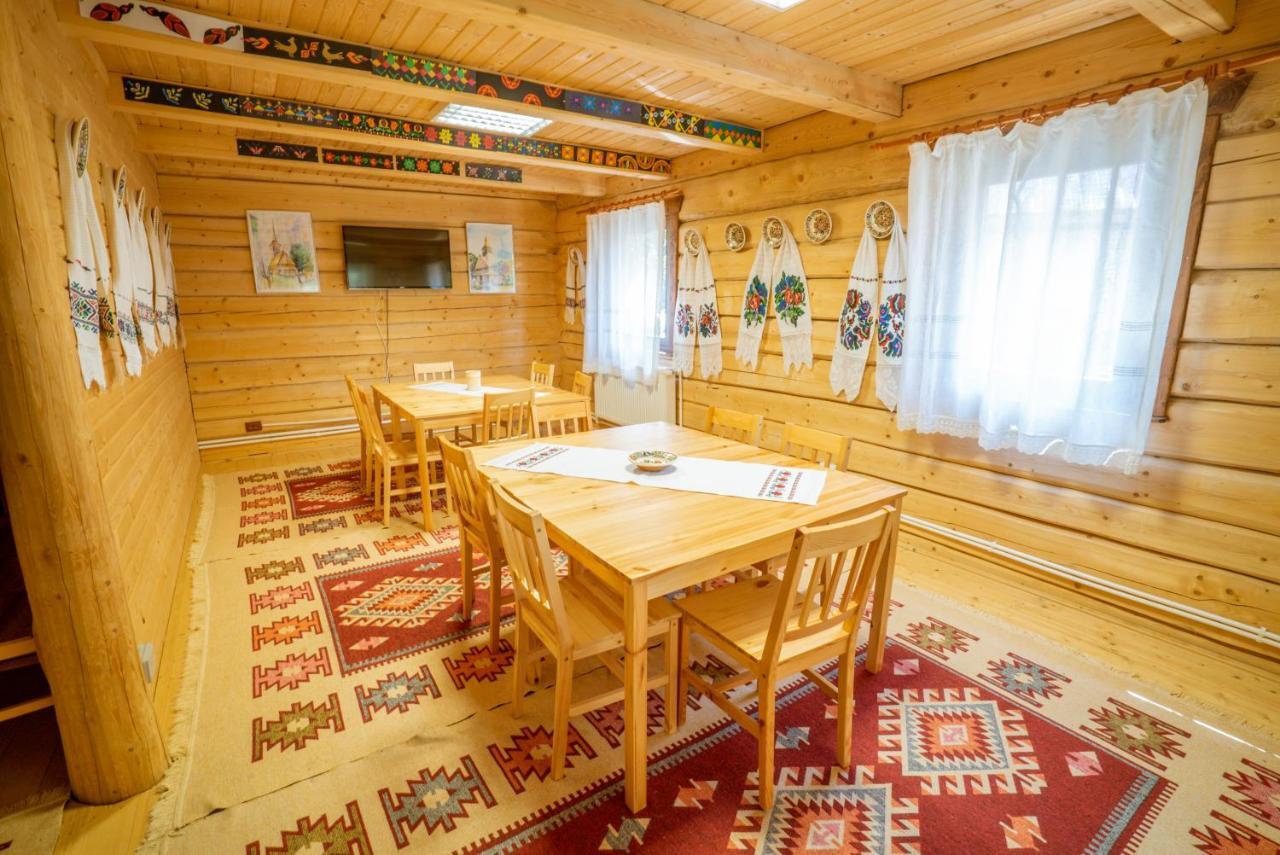 Hotel Casutele Din Moisei Zewnętrze zdjęcie
